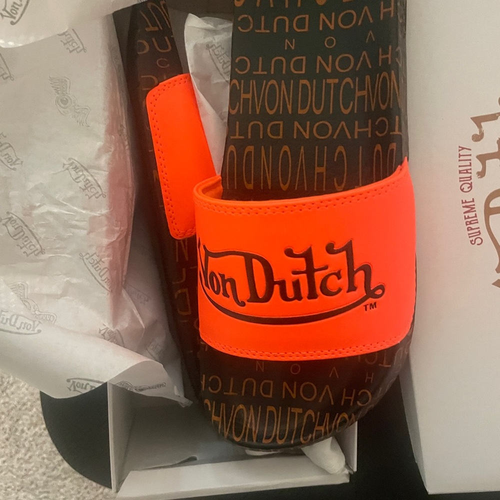 Von Dutch slides